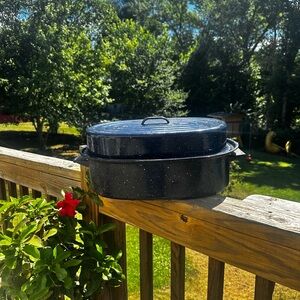 Vintage Roaster Enamelware Blue & White Specks Oval W/Lid MCM 19.25”